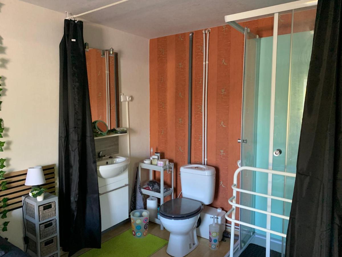 Une Agreable Chambre Independante Rilhac-Rancon Exterior photo
