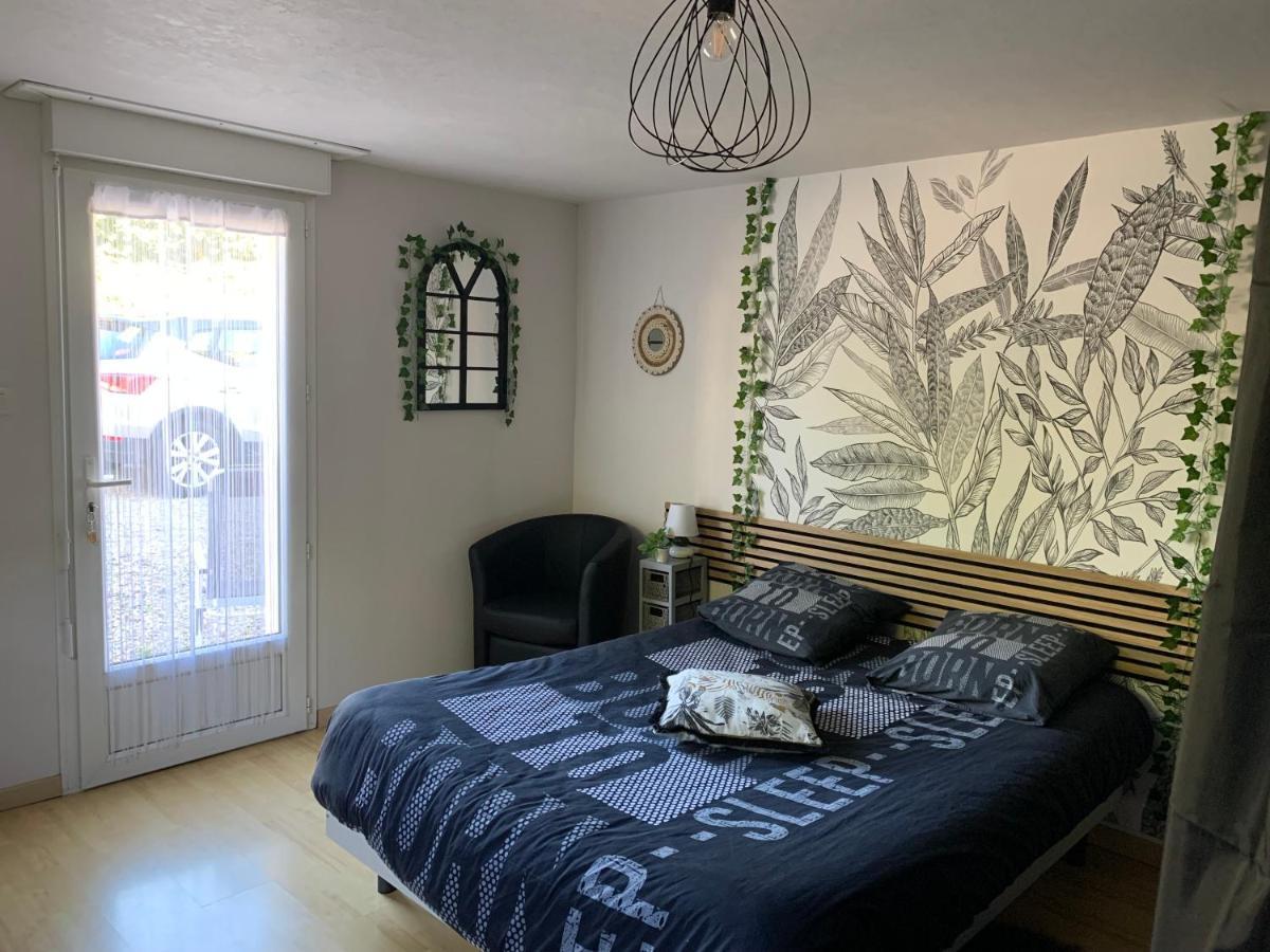 Une Agreable Chambre Independante Rilhac-Rancon Exterior photo